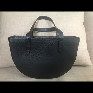 Cuyana Semi Circle Bag Black Pebbled Leather